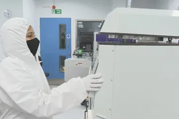 Ve vesmíru má sloužit nový materiál, který se umí sám zacelit. Vyvíjí ho na Bristolské univerzitě