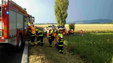 Při nehodě cisterny a osobního auta na Šumpersku zahynul hasič
