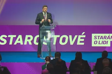 Vláda obstála, řekl Rakušan na sněmu STAN. Odmítl populistická řešení