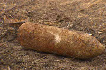 V Milovicích našli dělníci leteckou pumu. Desítky obyvatel okolních domů musely na tři hodiny pryč