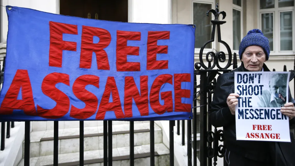 Protest za osvobození Assange