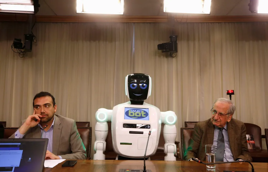 Robot byl součástí vědeckotechnické komise během přehlídky technologických inovací na chilském kongresu ve Valparaisu v Chile