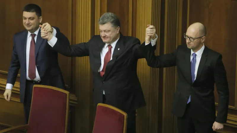 Volodomyr Hrojsman, Petro Porošenko a Arsenij Jaceňuk