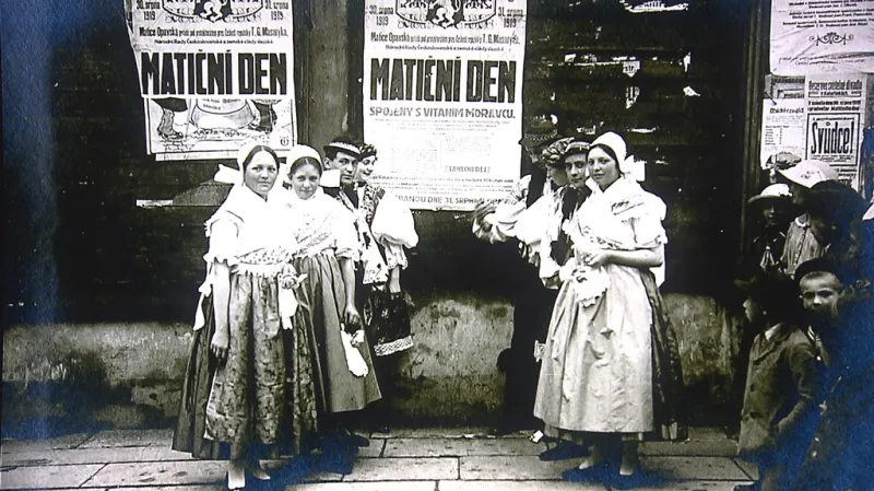 Matiční den (z výstavy ke 140 letům od založení Matice opavské)