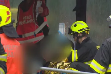 V Liberci úder blesku zranil osmnáct lidí, část záchranáři oživovali