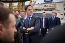 Nizozemsko ve středu čekají předčasné volby. Rutte skončí v čele země