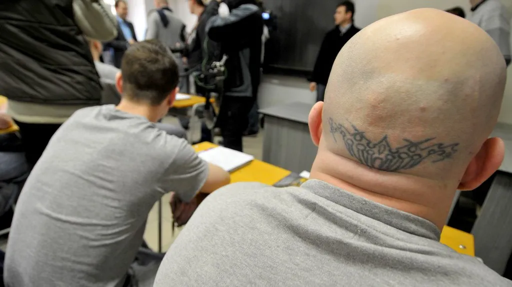 Rozdávání vysvědčení ve věznici Jiřice