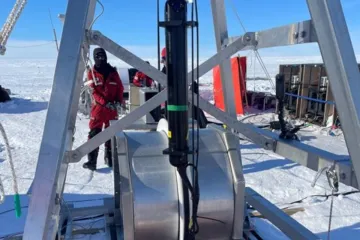 Britové vrtali do „Ledovce posledního soudu“. Experiment úplně nevyšel