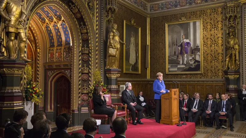 Proslov Merkelové v královské galerii britského parlamentu