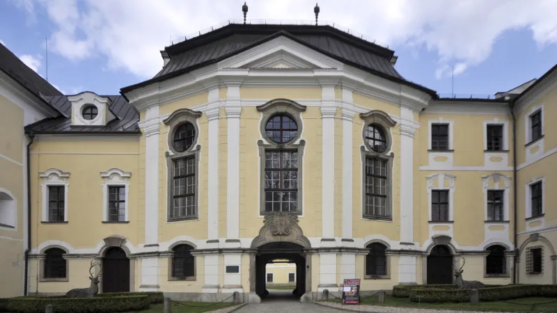 Muzeum knihy sídlí na tamním zámku