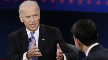 Současný viceprezident Joe Biden v debatě s kandidátem na viceprezidenta Paulem Ryanem