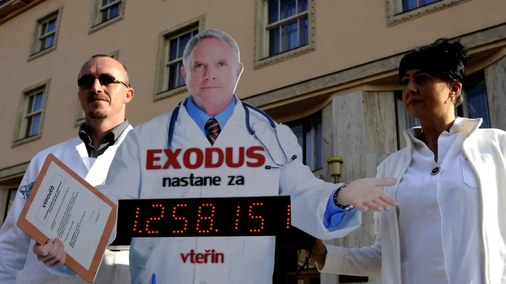 Lékařské odbory odpočítávají Hegerovi čas