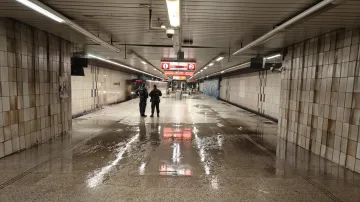 Průsak vody ve stanici metra C Florenc