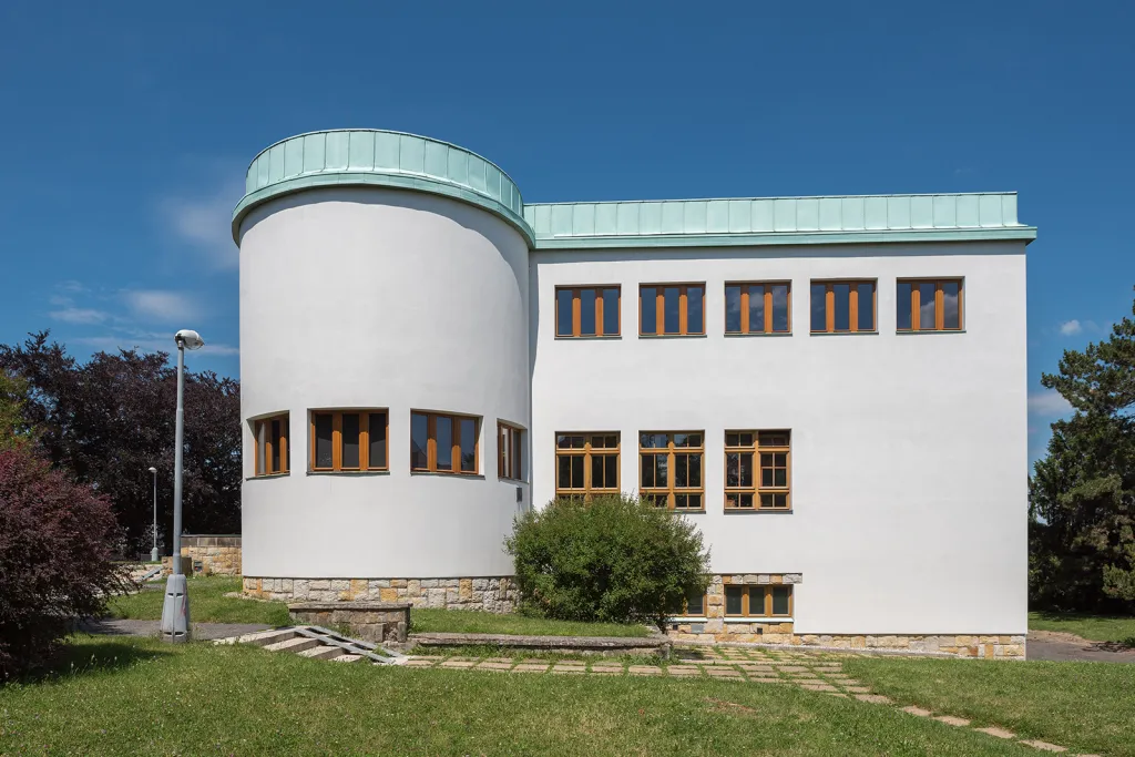 Kulturní dům na paměť T. G. Masaryka v Mělníku od Josefa Širce, Bedřicha Zemana a Jana B. Zeleného, 1935–1936