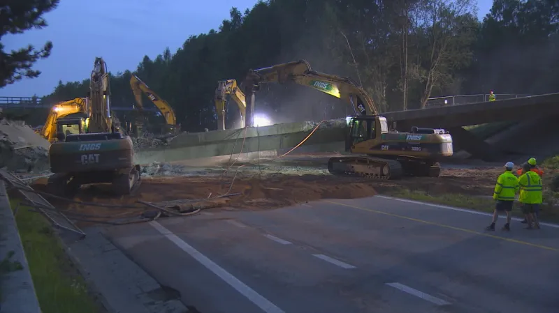 Demolice mostu na D1