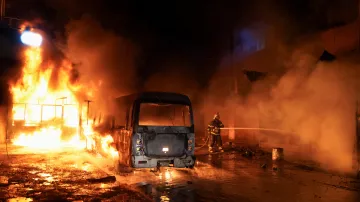 Požár způsobený střety v syrském městě Aleppo