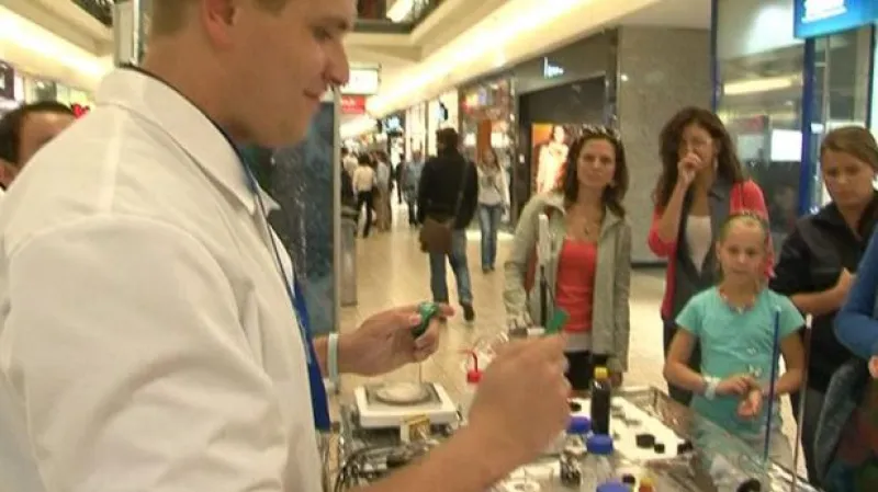 Evropská noc vědců přilákala tisíce lidí