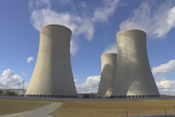 Zpravodajské služby posoudí čtyři uchazeče o dostavbu Dukovan, včetně ruského. Končí zmocněnec pro jadernou energetiku