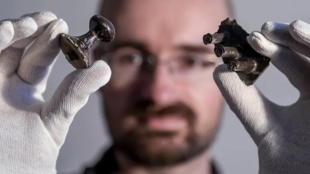 Bronzový poklad nalezený na Královéhradecku