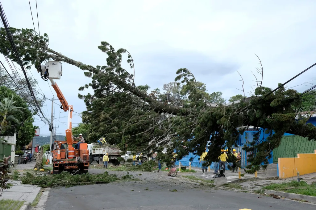 Tropická bouře Eta zasáhla Střední Ameriku. Nejvíce postižené země jsou Honduras a Nikaragua
