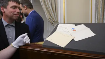 Obálky s údajně posledními slovy Tomáše Garrigua Masaryka, 19. 9. 2025