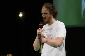 Cenu Jindřicha Chalupeckého získal Gajdošík za otevřený aktivismus. Vytvořil vlastní verzi zpráv