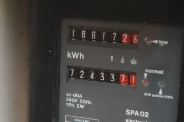 Lidé se snaží ušetřit na energiích. Hledají výhodné smlouvy a snižují spotřebu