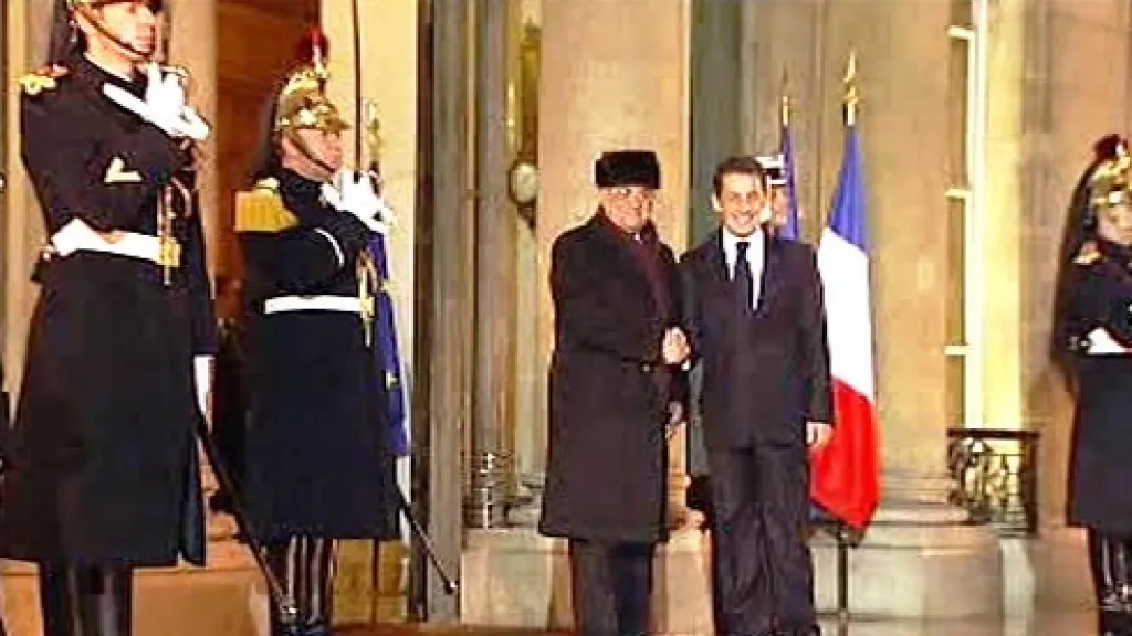 Mahmúd Abbás a Nicolas Sarkozy