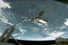 Kosmický náklaďák Cygnus donesl na vesmírnou stanici kyslík i parmezán