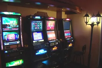 Města bojují s nelegálním hazardem