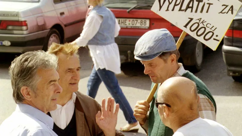 Momentka z valné hromady Harvardského prům. holdingu - srpen 1997