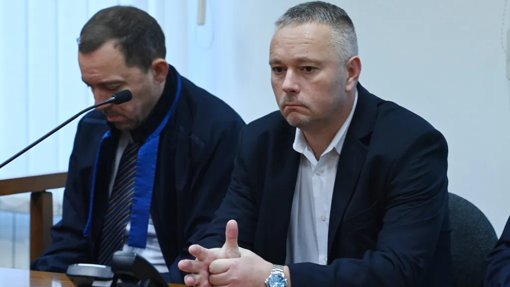 Obžalovaný Karel Kadlec (vpravo)