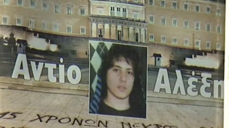 Při sobotním zásahu policie zemřel patnáctiletý Alexandros Grigoropoulos.