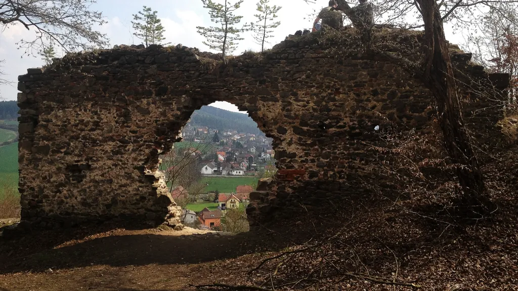 Zřícenina Zbořený Kostelec