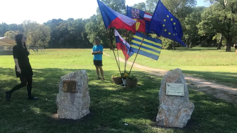 Základní kameny mostu