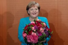 Tlak, únava a usilovné hledání nástupce. Kancléřka Merkelová slaví 65. narozeniny 
