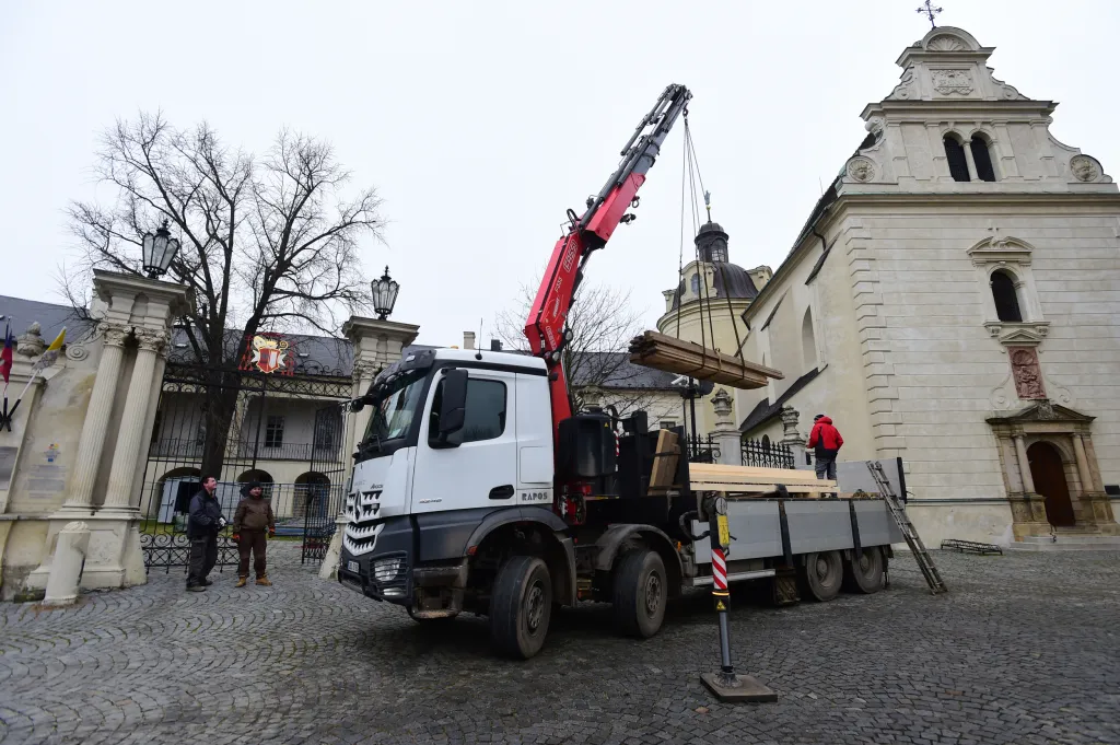 Rekonstrukce paláce, která je financována z evropských dotací, v budoucnu návštěvníkům zpřístupní i dosud uzavřená místa