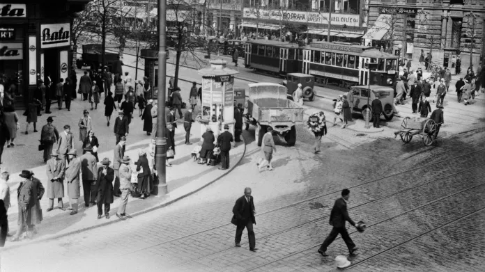 Pohled na křižovatku na Můstku v roce 1929