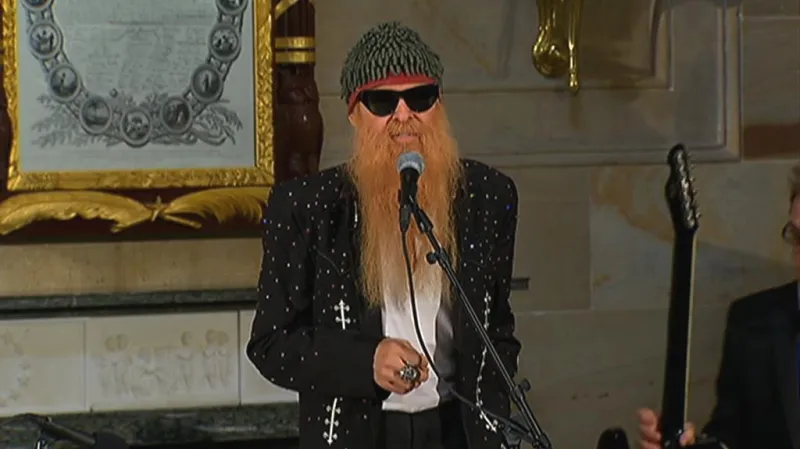 Billy Gibbons ze ZZ Top se postaral o hudební doprovod ceremoniálu