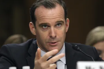 Vyslanec USA u mezinárodní koalice bojující proti Islámskému státu rezignoval. Na protest proti Trumpovi