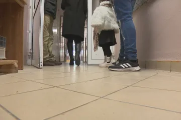 Úřady chystají jednotná pravidla pro dětské návštěvy vězněných rodičů