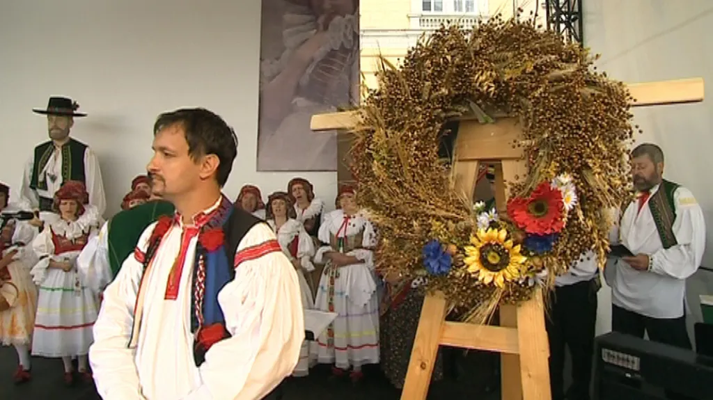 Z posledního obilí se váže dožínkový věnec