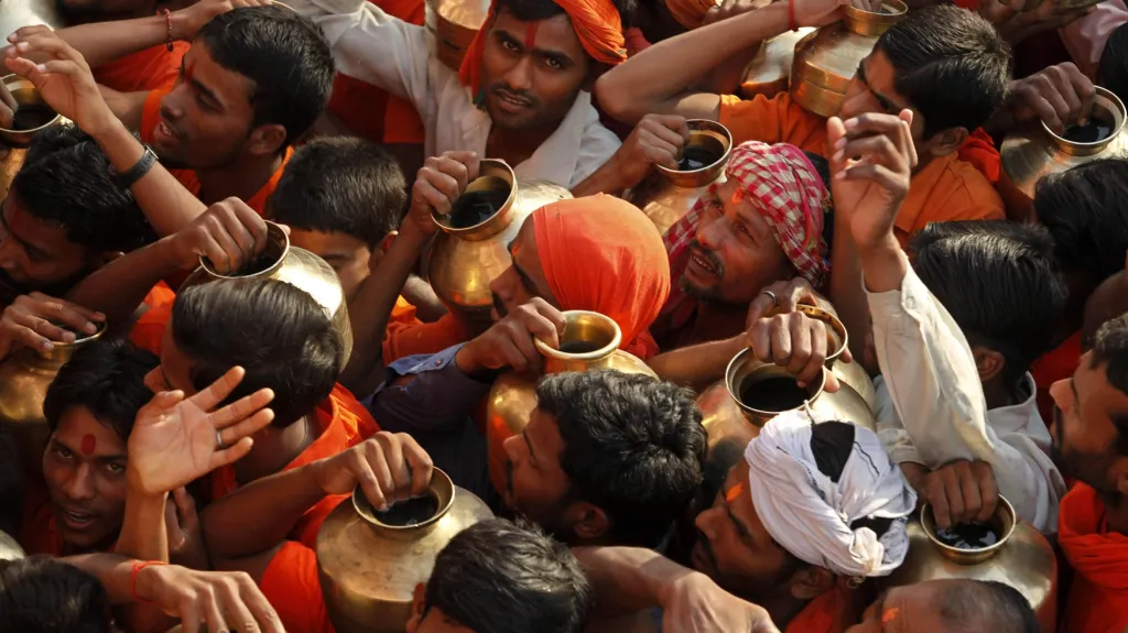 Indický dav - ilustrační foto
