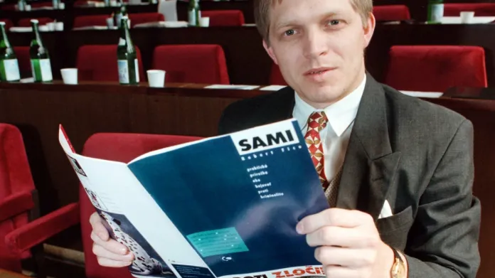 V roce 1996 byl Robert Fico poslancem Slovenské demokratické levice