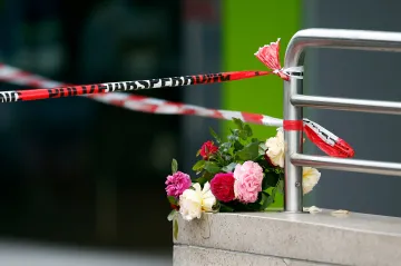 Německá policie zadržela přítele mnichovského střelce. O plánech možná věděl