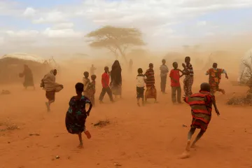 Z Keňana Somálcem. Falešní uprchlíci se z Afriky snaží dostat na Západ