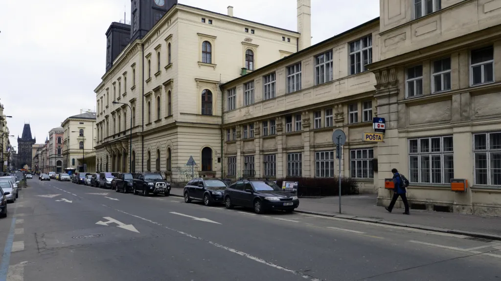 Budova pošty u Masarykova nádraží v Praze