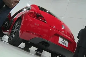Volkswagen přestane vyrábět legendárního Brouka. Lidé chtějí velká auta