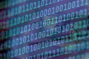Sedm klíčů, které vládnou internetu. Jeden z nich drží i Čech
