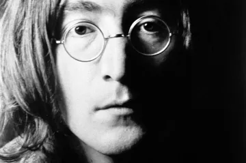 Historie obrazem: Ikona hudby a posel míru. John Lennon by oslavil osmdesátiny